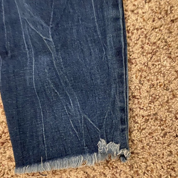 Fashion nova, high rise, stretch, frayed edges. excellent condition. Size 13 - Picture 3 of 5
